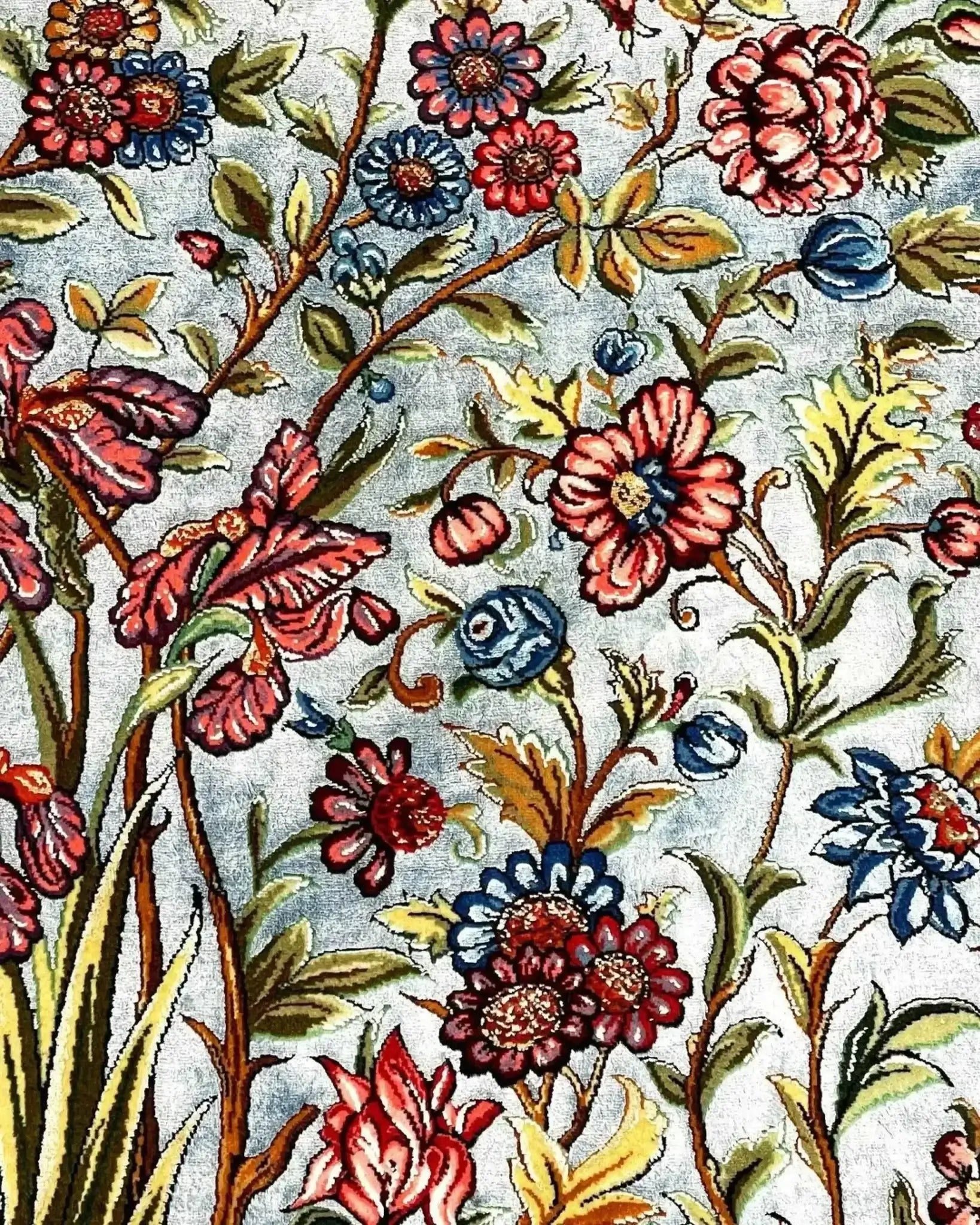 Authentic Isfahan Persian rug with silk and wool pile, 1,000,000 knots per m²